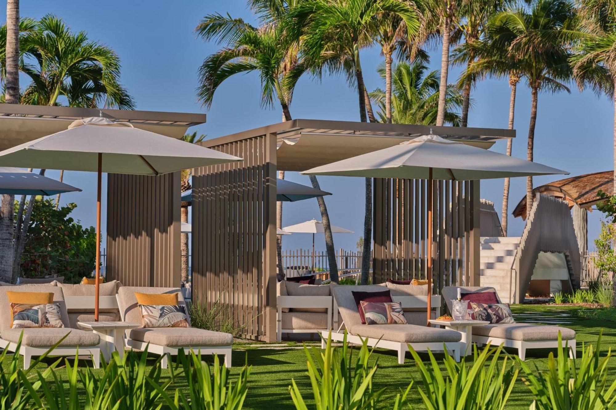 The St Regis Longboat Key Resort Exterior photo