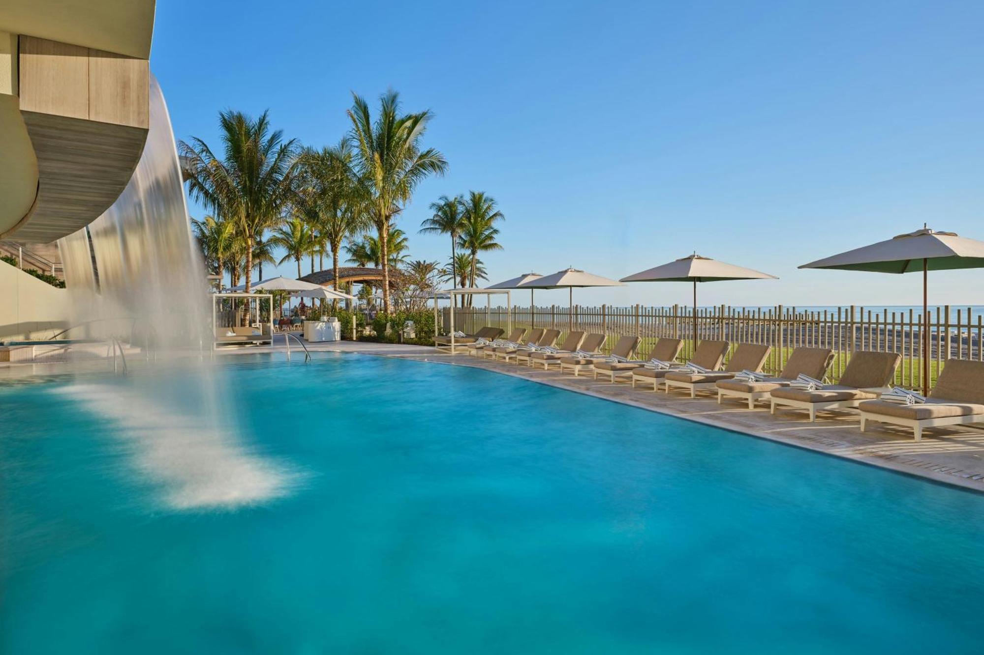 The St Regis Longboat Key Resort Exterior photo